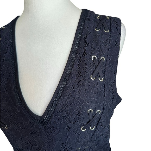 NWT GUESS Lace Sleeveless V-neck Lined Navy Blue Dress Size 8 - Picture 8 of 17
